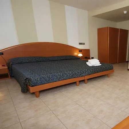 Aparthotel La Rotonda 3*