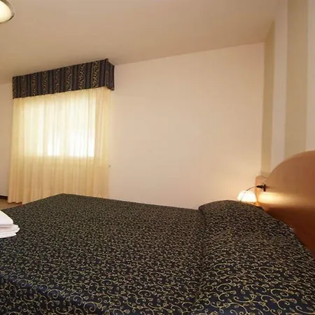 Aparthotel La Rotonda Tignale