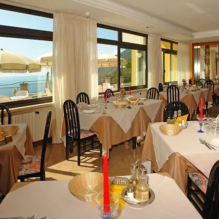 La Rotonda 아파트호텔 3*