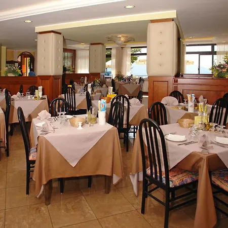 Aparthotel La Rotonda 3*