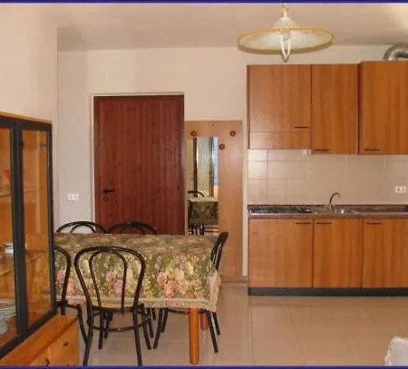 La Rotonda Aparthotel 3*