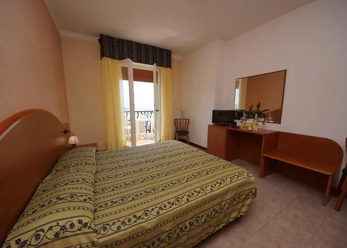 Aparthotel La Rotonda 3*